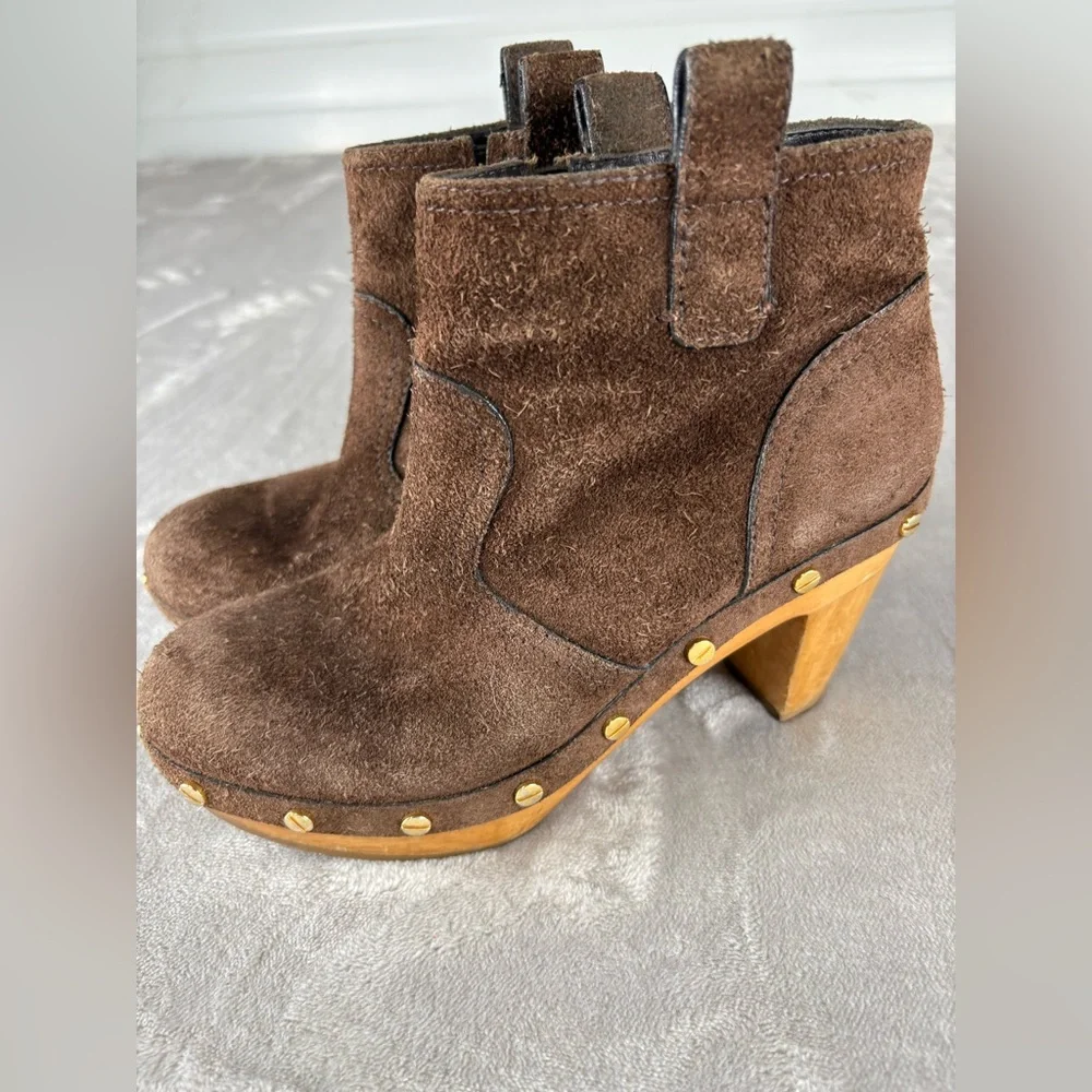 Tory Burch Suede Clog Ankle Boots Brown Wooden Heel Studded‎ Size 6 Women’s